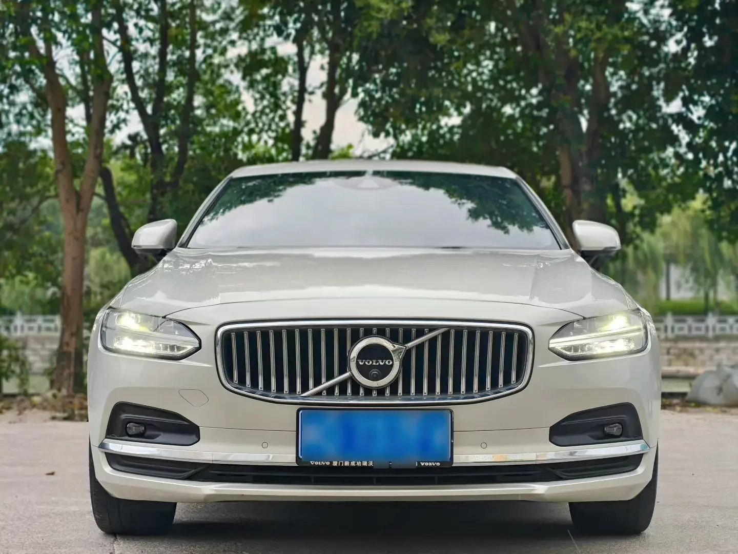 Volvo S90