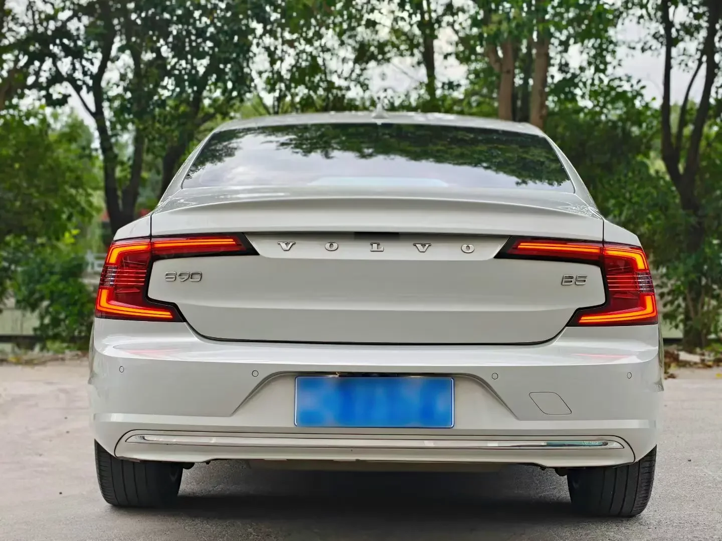 Volvo S90