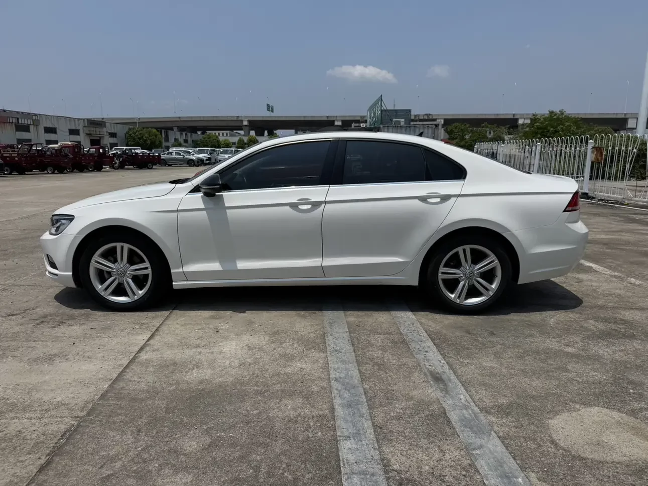 Volkswagen Lamando