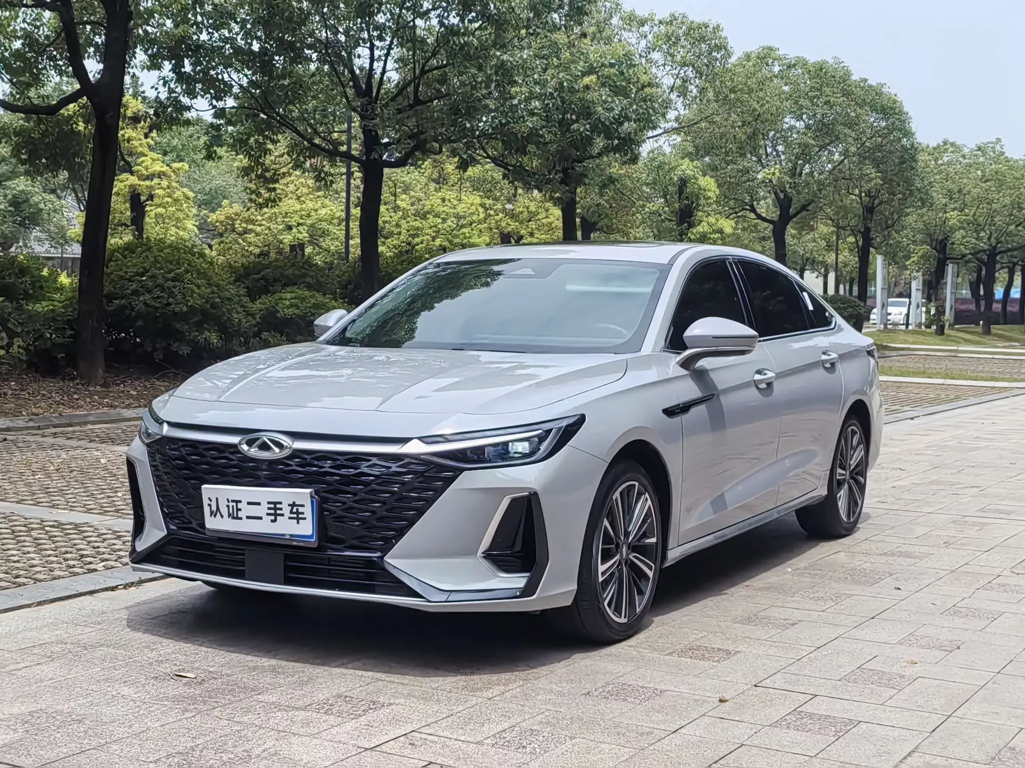 Chery Arrizo 8