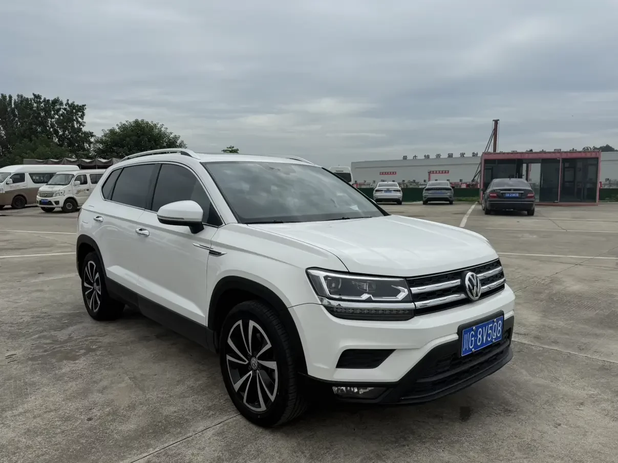 Volkswagen Tharu