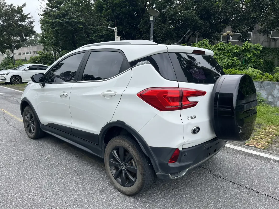 BYD Yuan EV