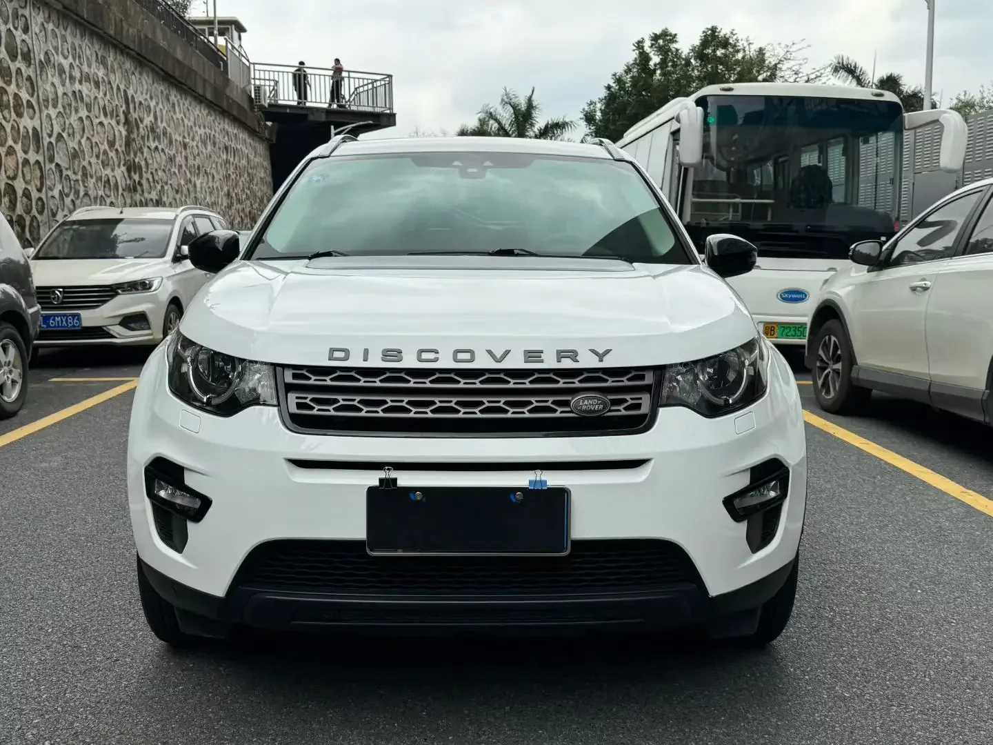 Land Rover Discover the magic