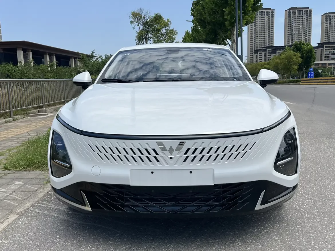Wuling Starlight PHEV