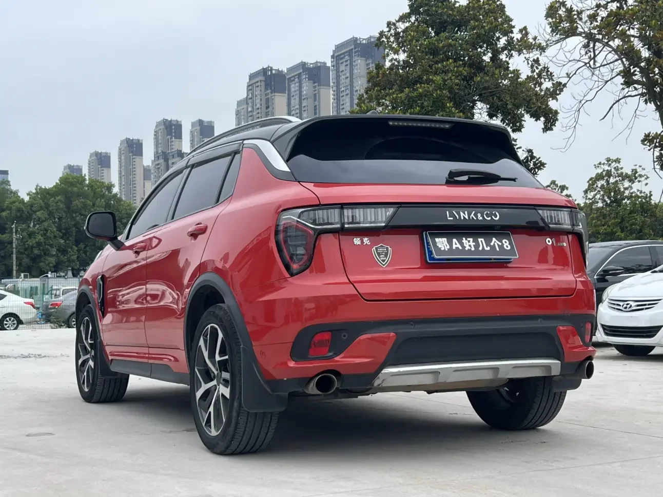 Lynk & Co 01