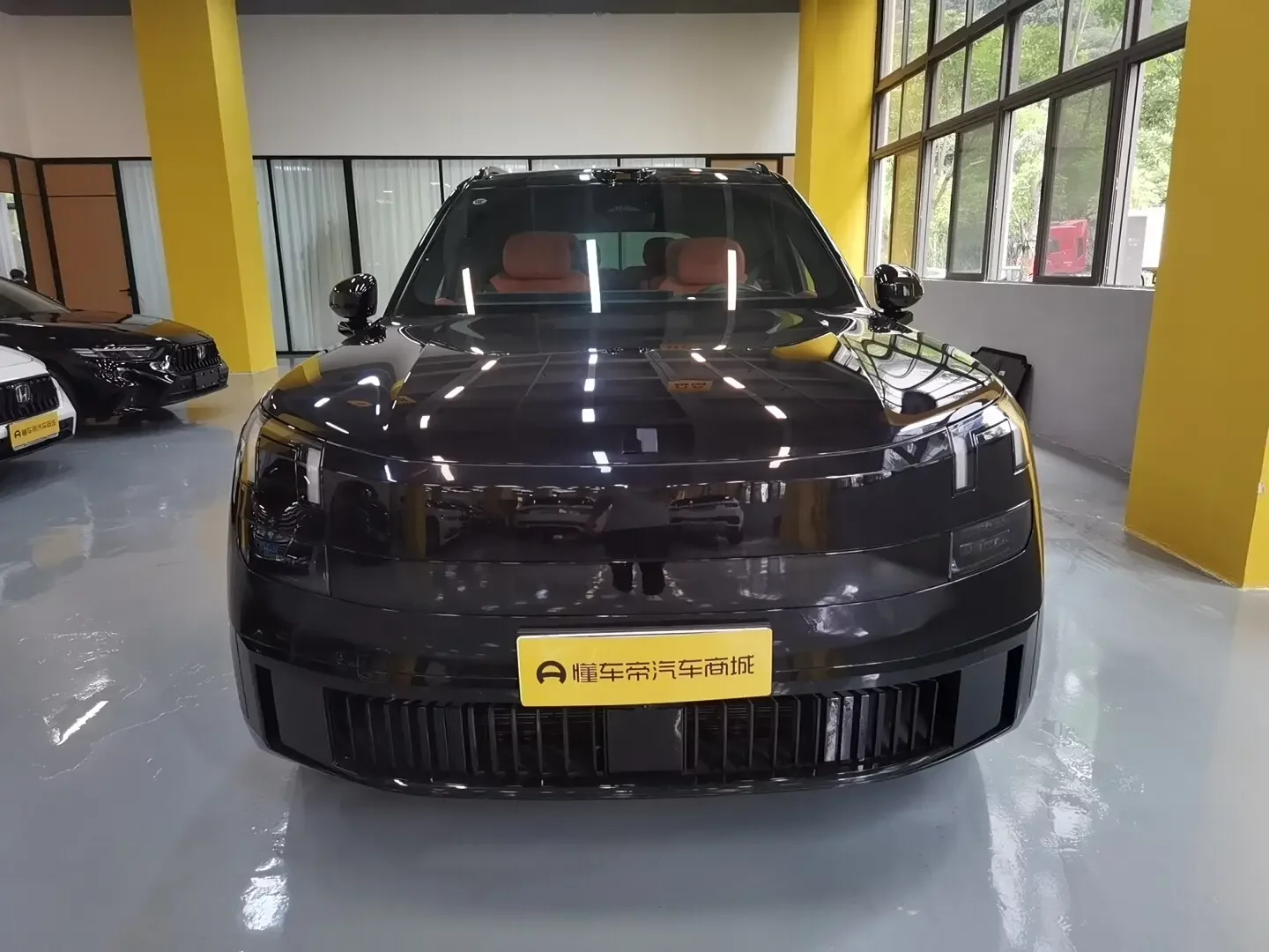 Lynk & Co 900