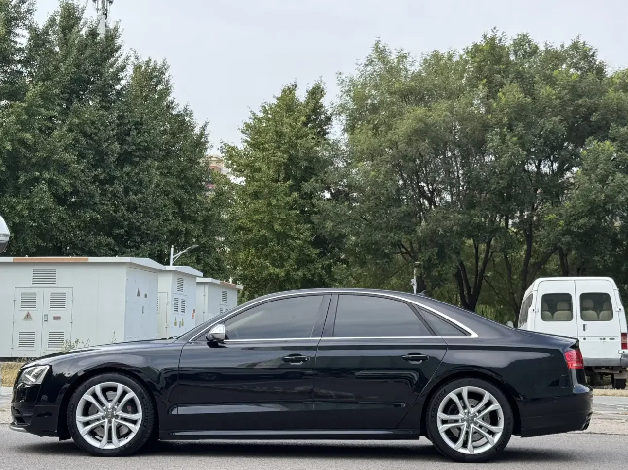 Audi S8