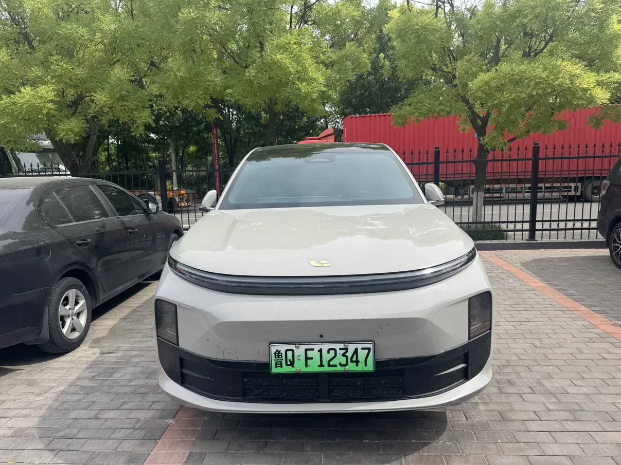 Li L6 (Ideal L6)  из Китая