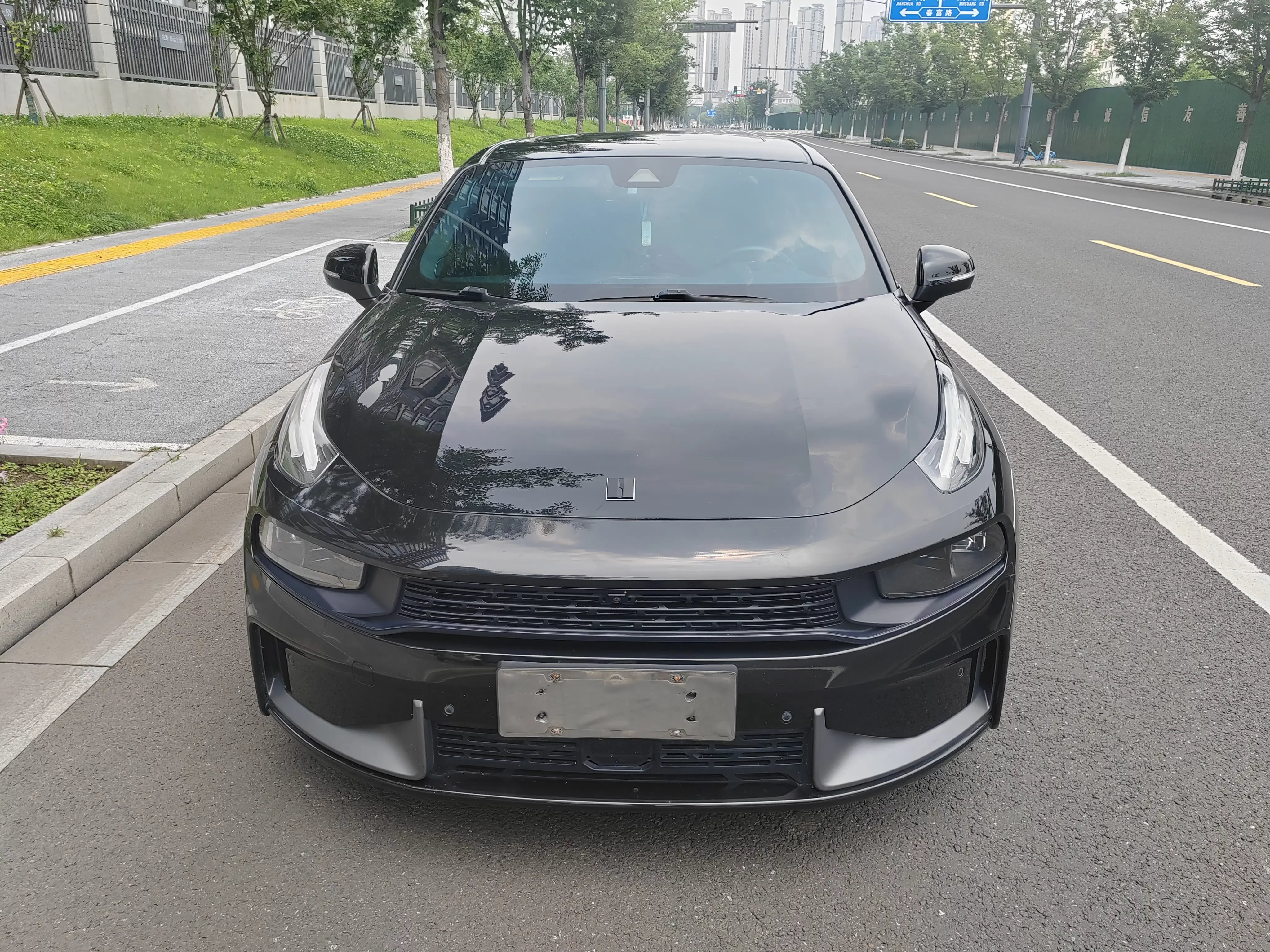 Lynk & Co 03