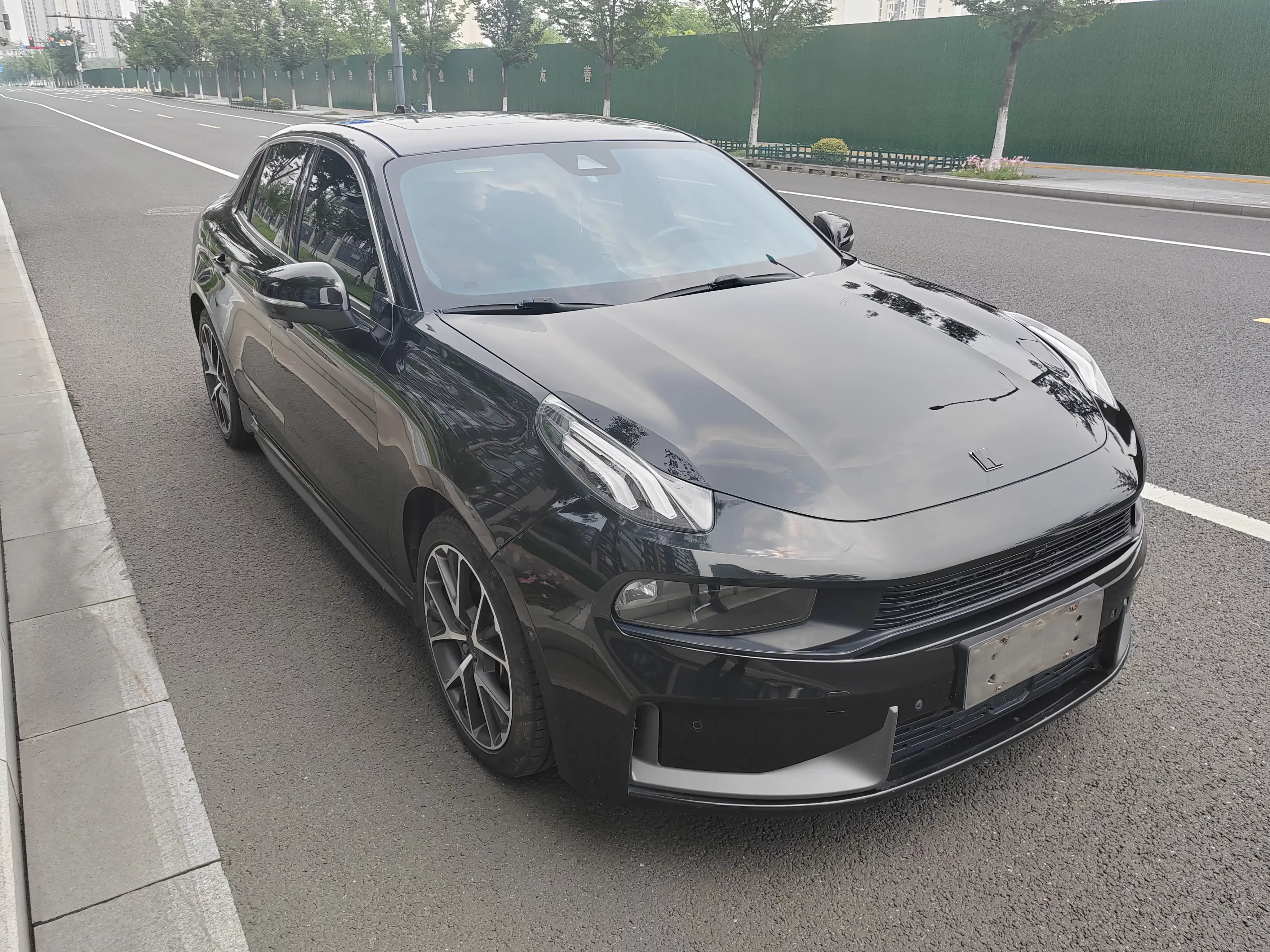 Lynk & Co 03