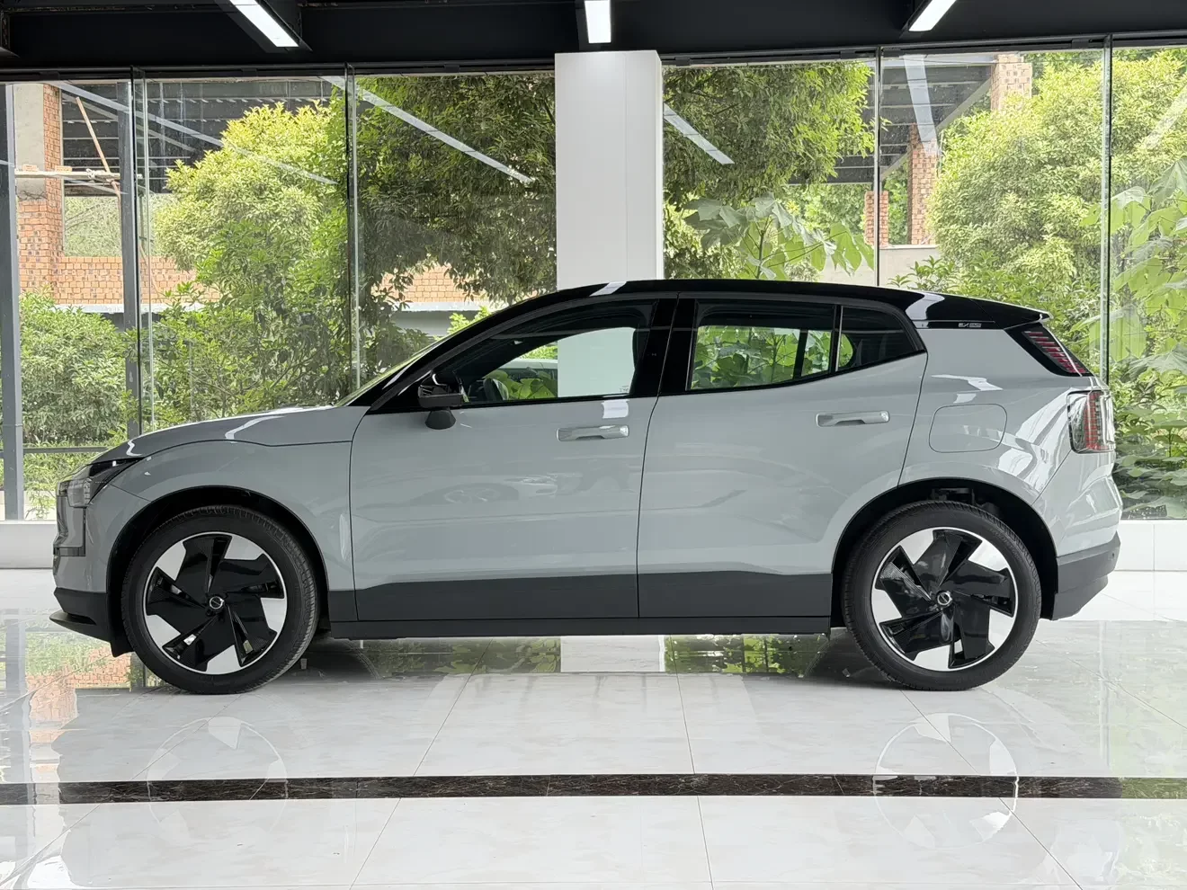 Volvo EX30