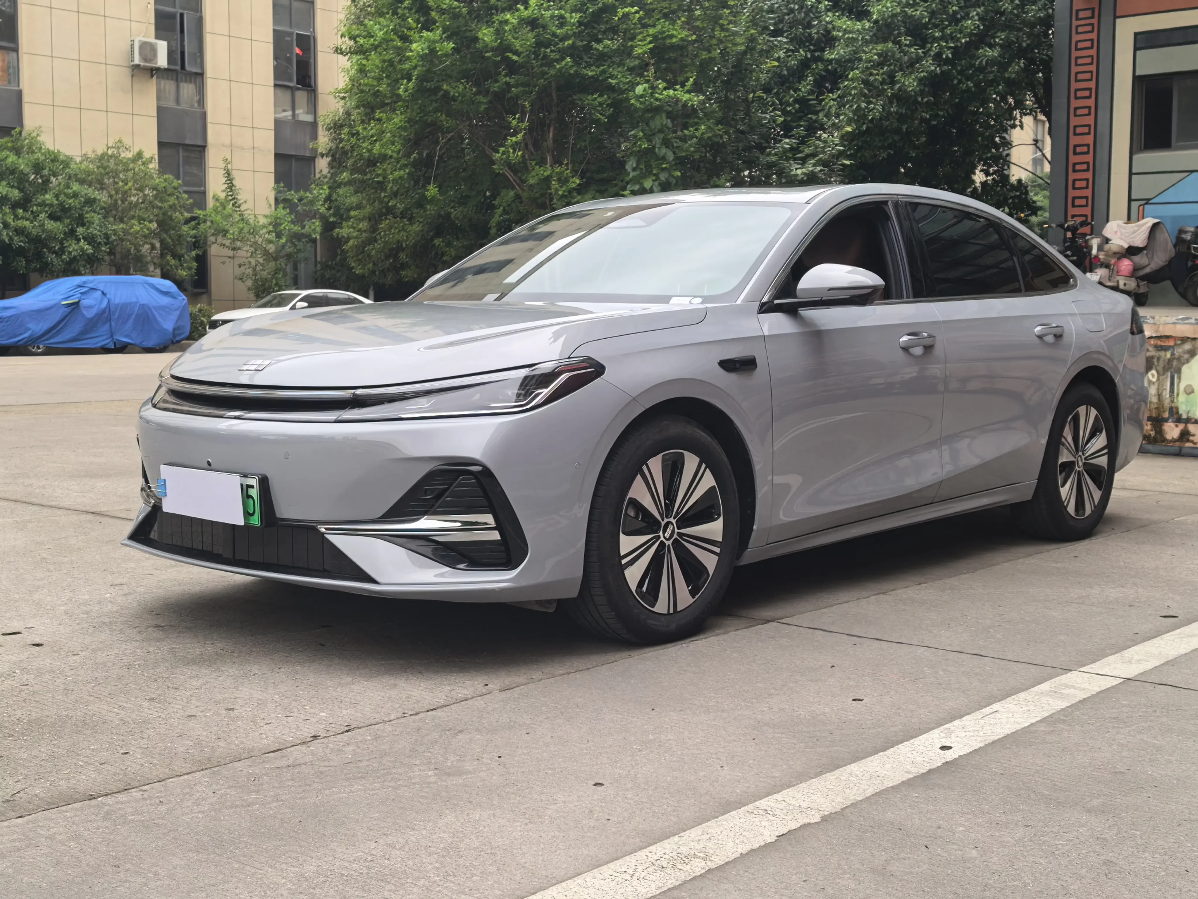 Geely Galaxy A7 EM