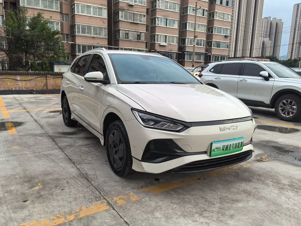 BYD e2