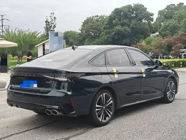 Chery Arrizo 8