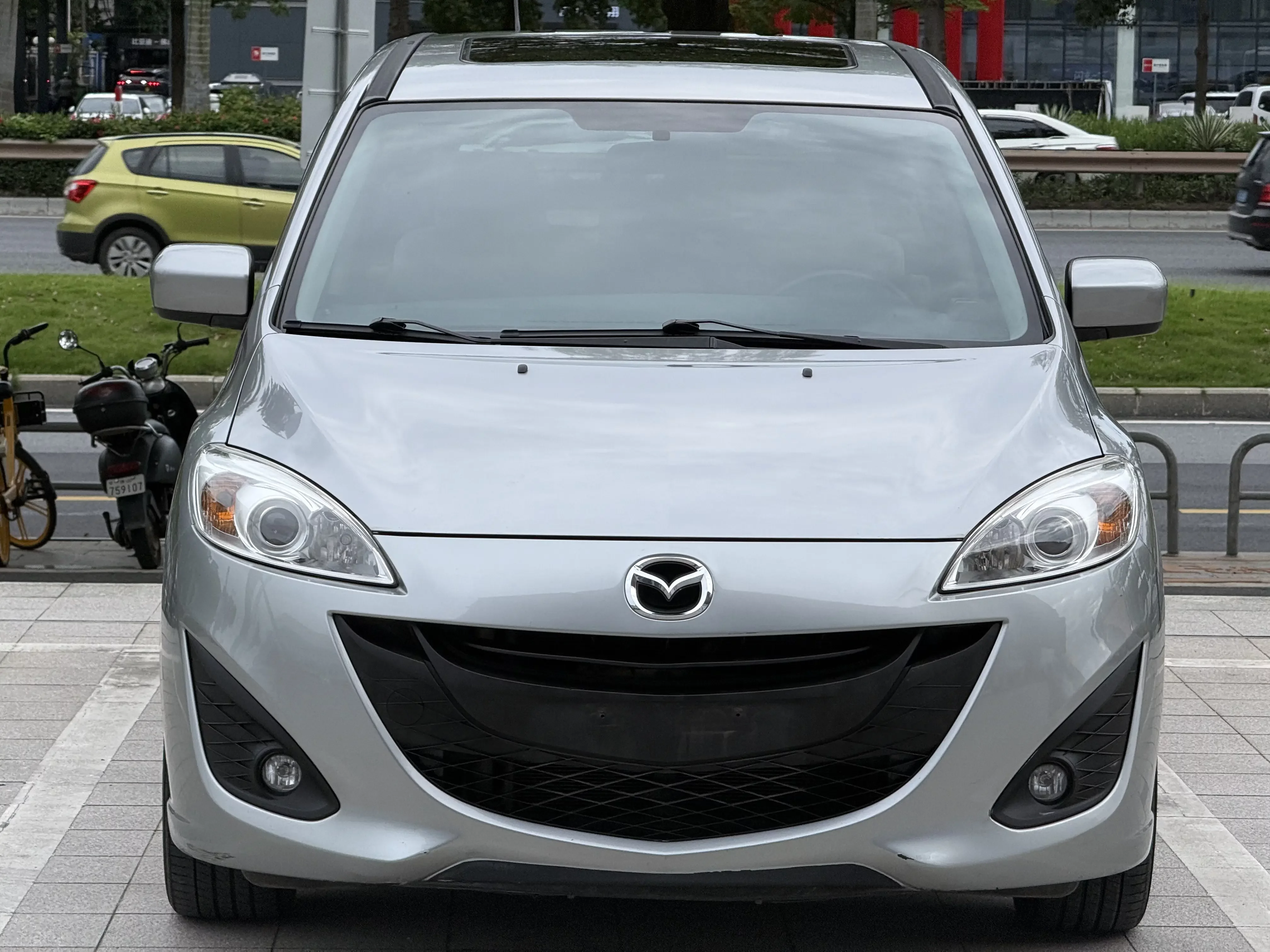 Mazda 5