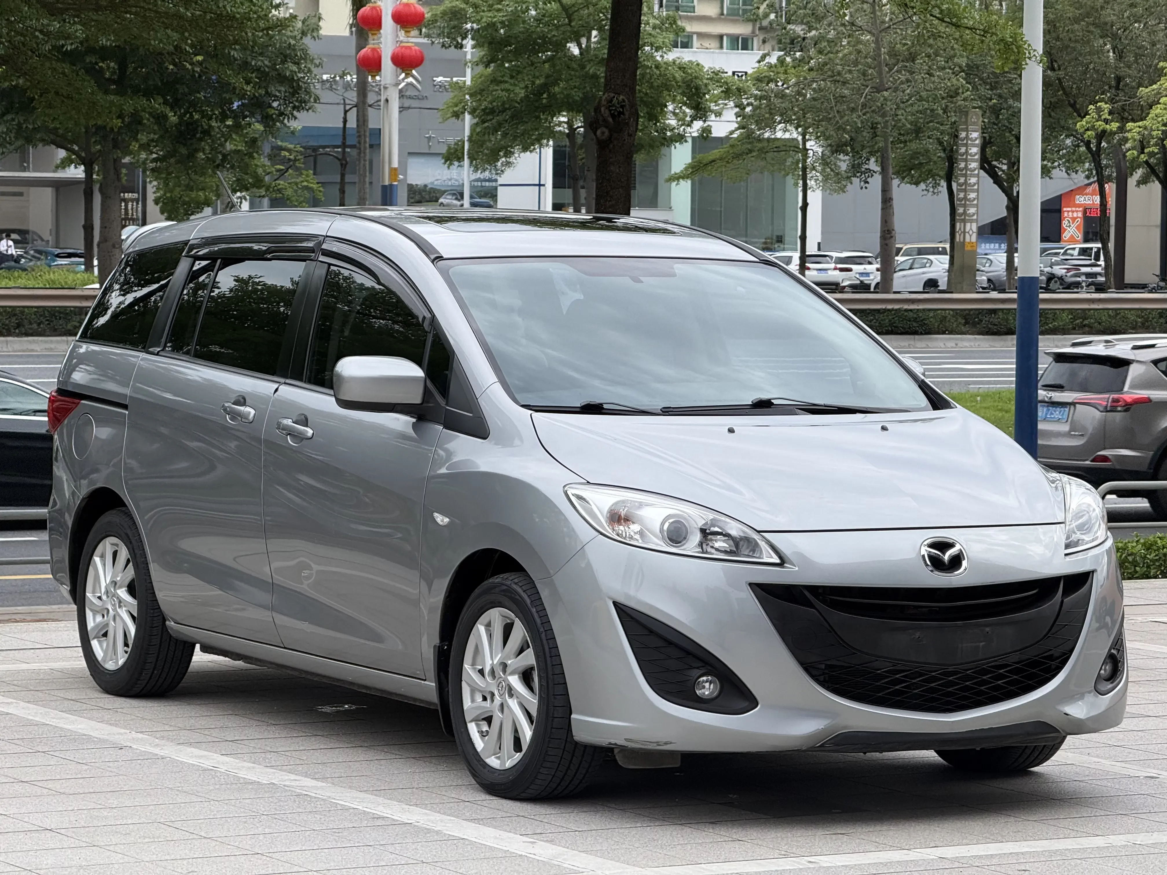 Mazda 5
