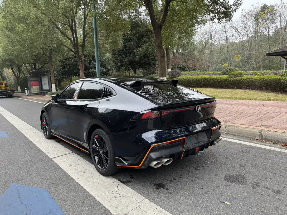 Changan UNI-V
