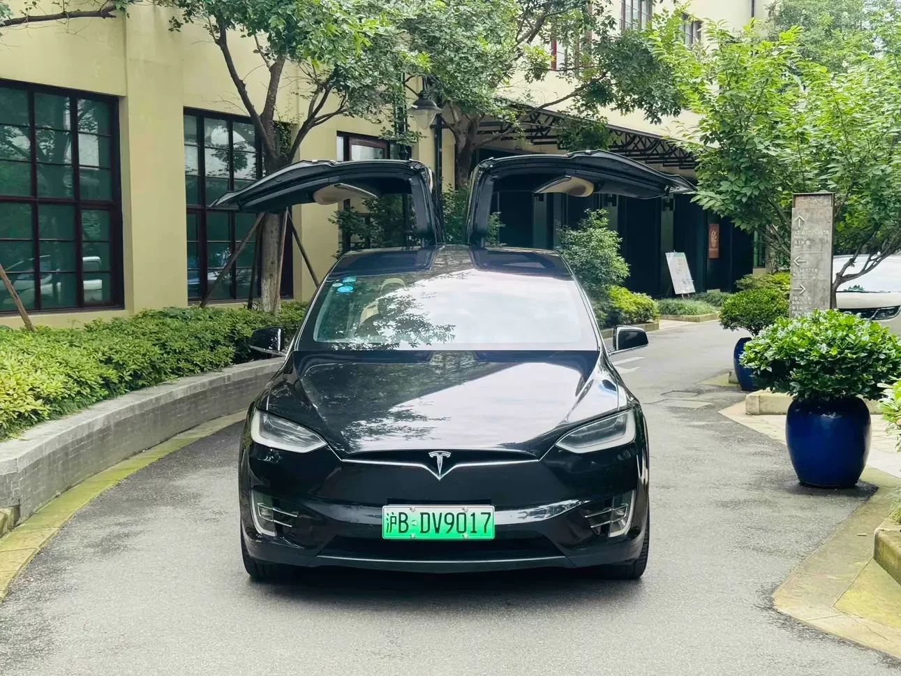 Tesla Model X