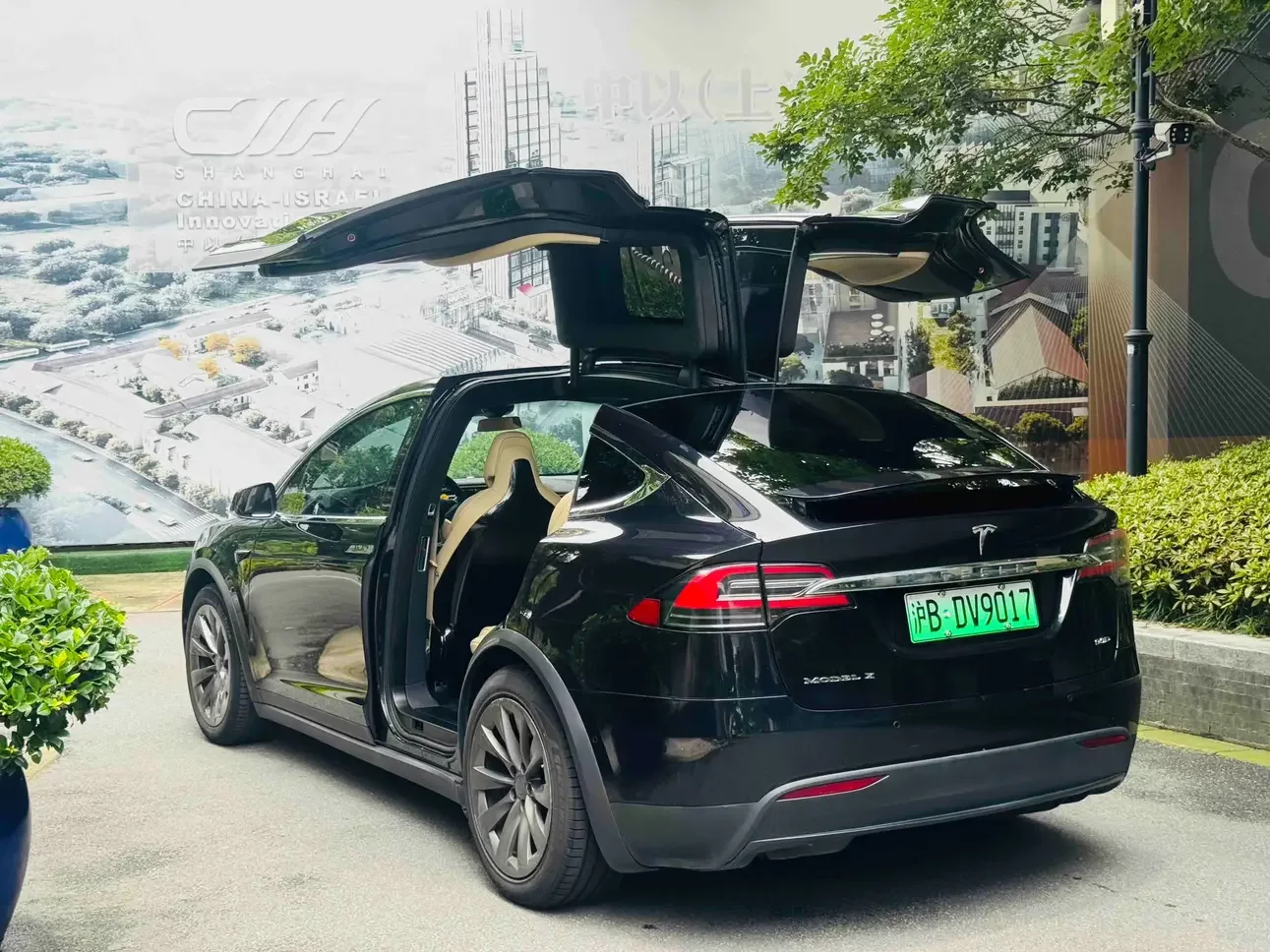 Tesla Model X