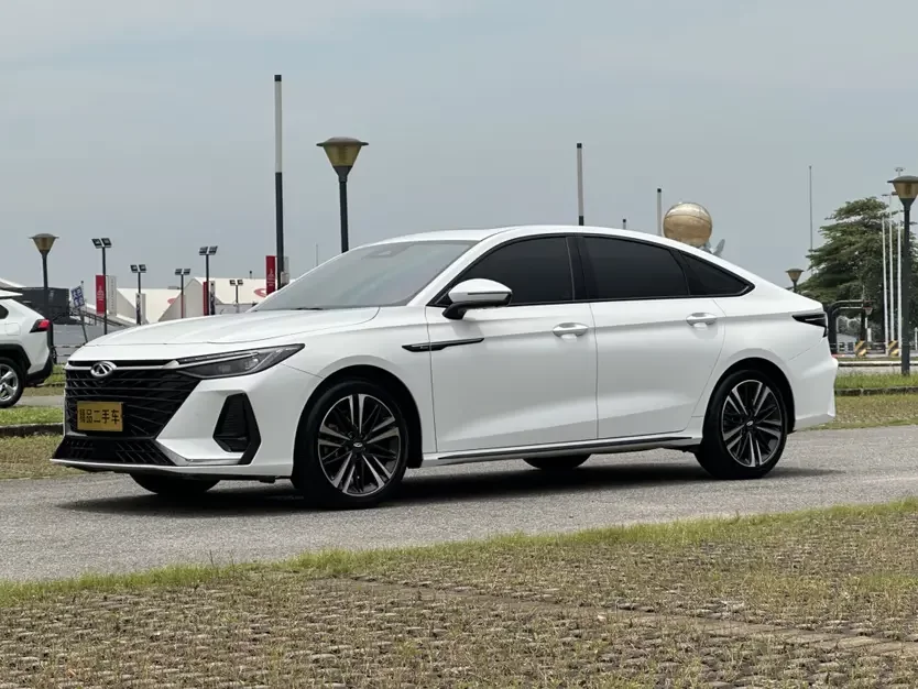 Chery Arrizo 8