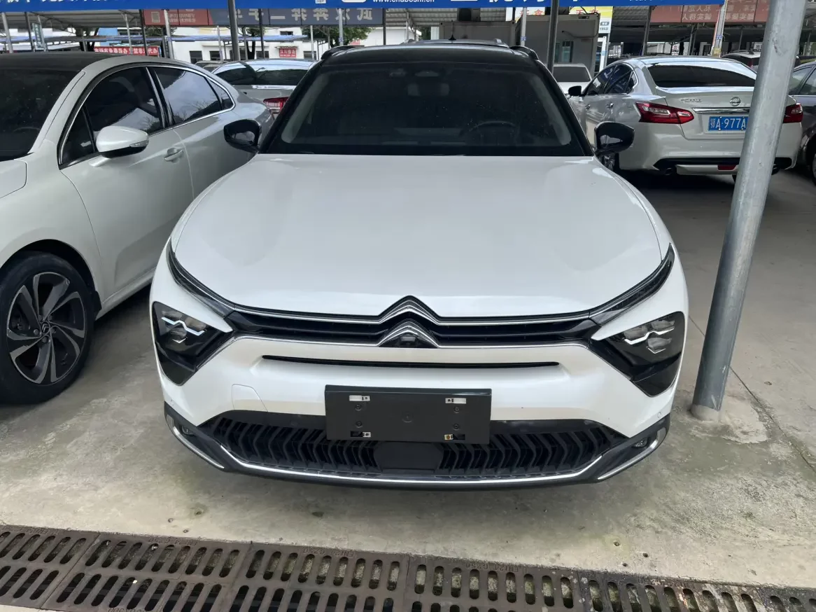 Citroën Versailles C5 X
