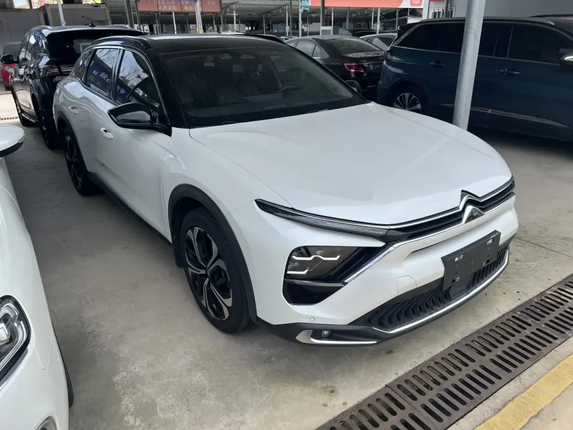 Citroën Versailles C5 X