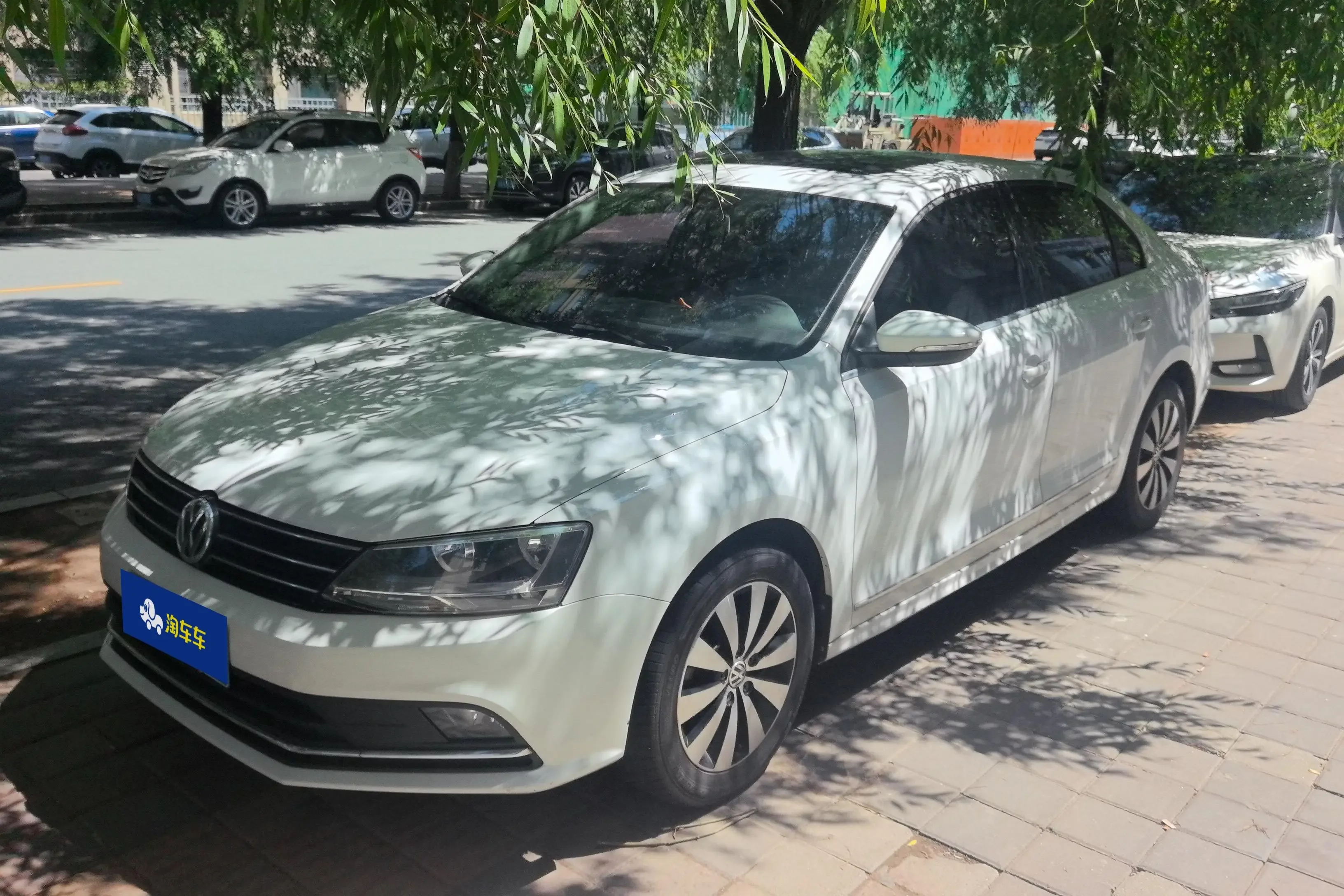 Volkswagen Sagitar