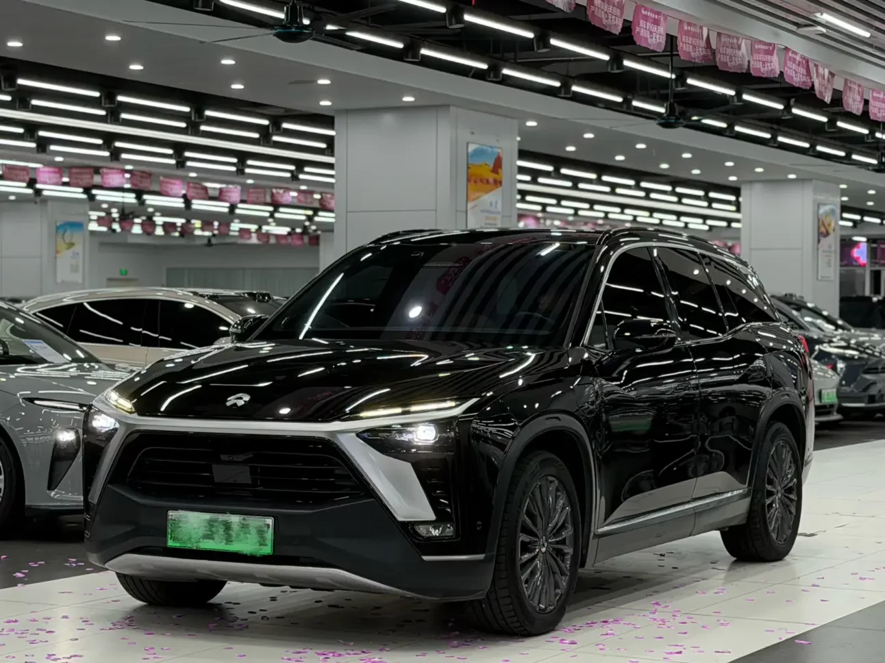 NIO ES8  из Китая