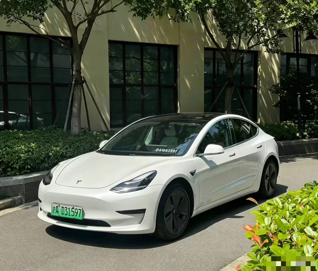 Tesla Model 3  из Китая