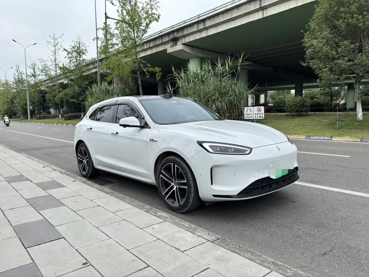 AITO M5