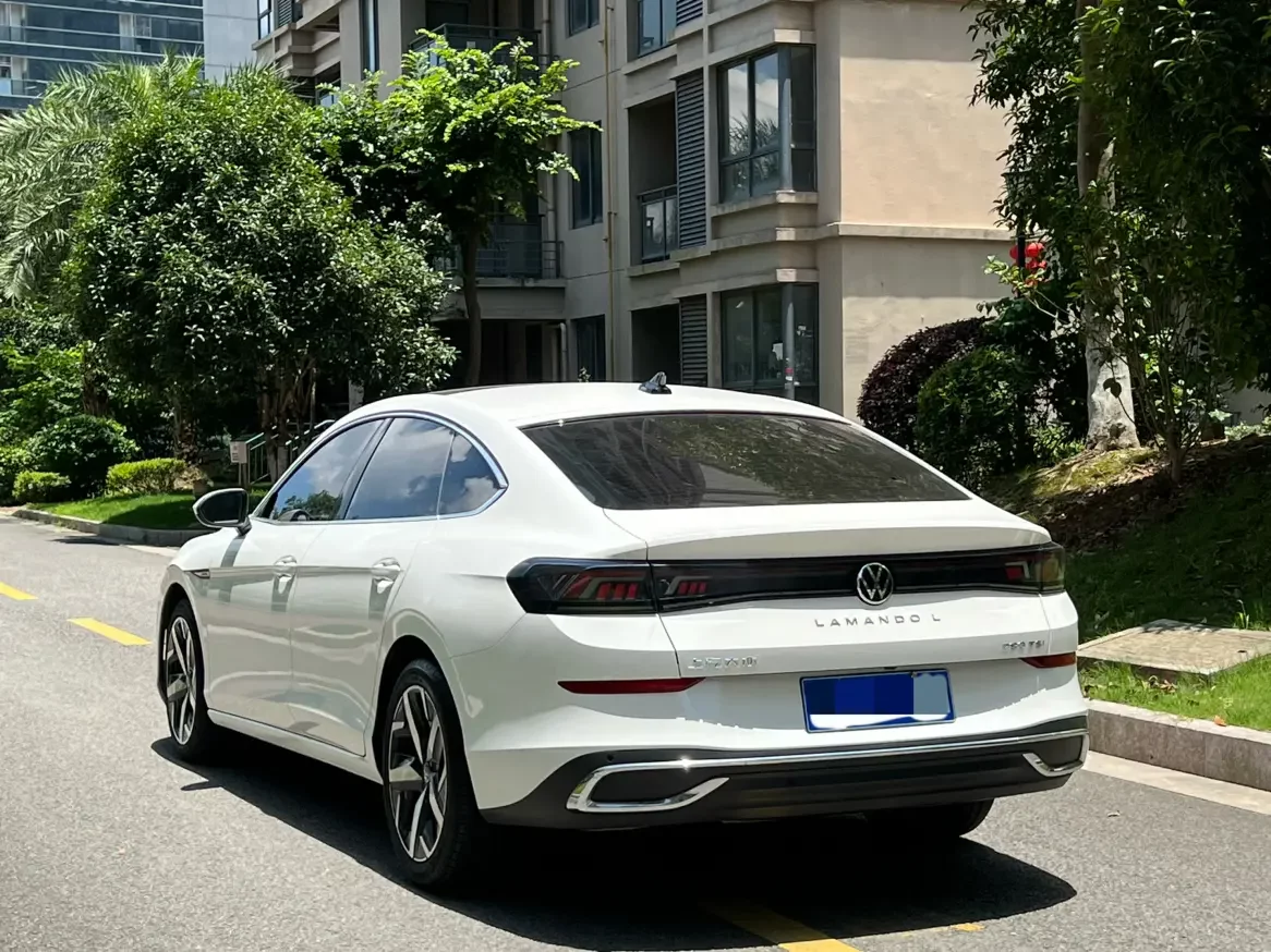 Volkswagen Lamando