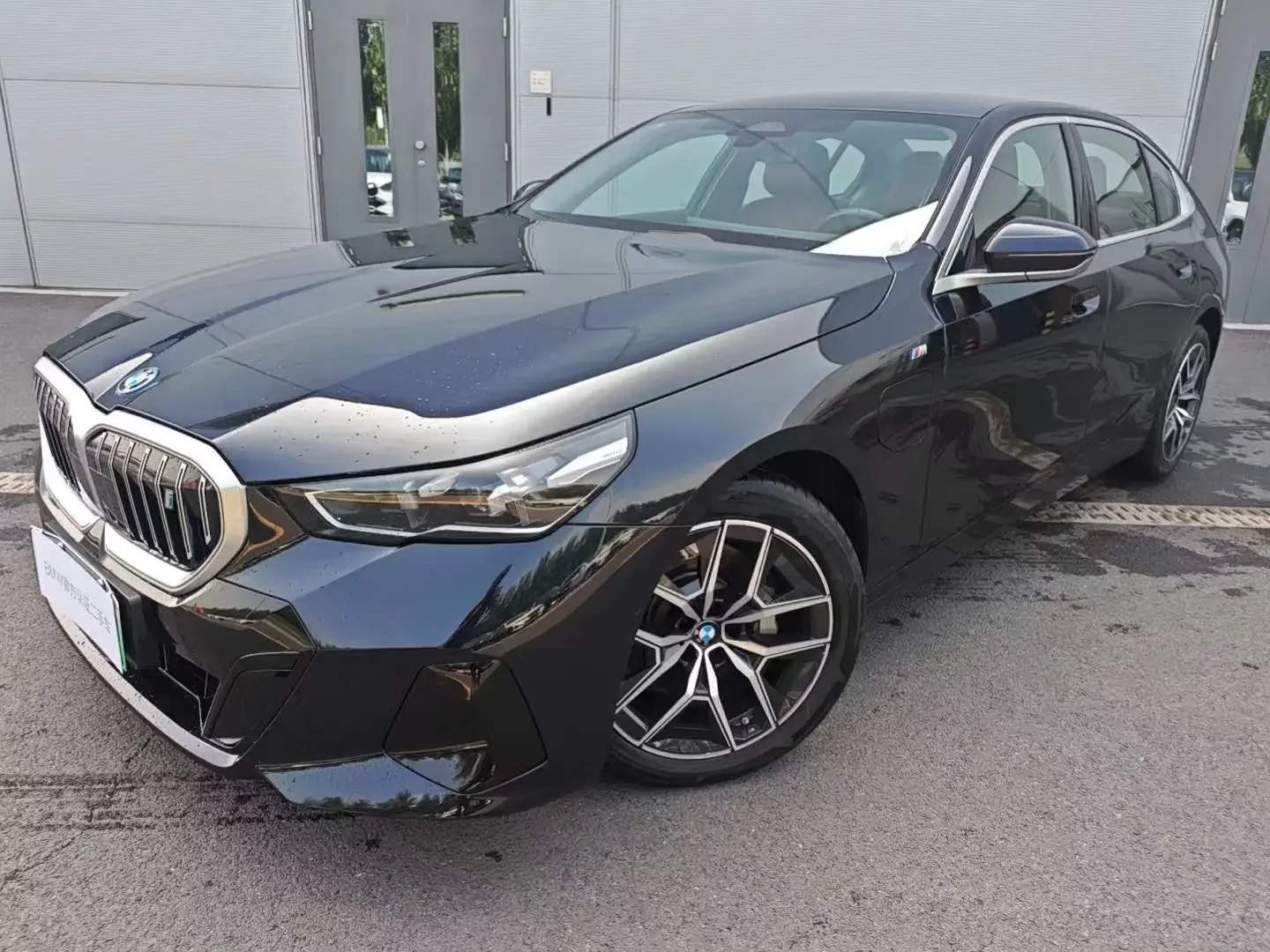 BMW i5