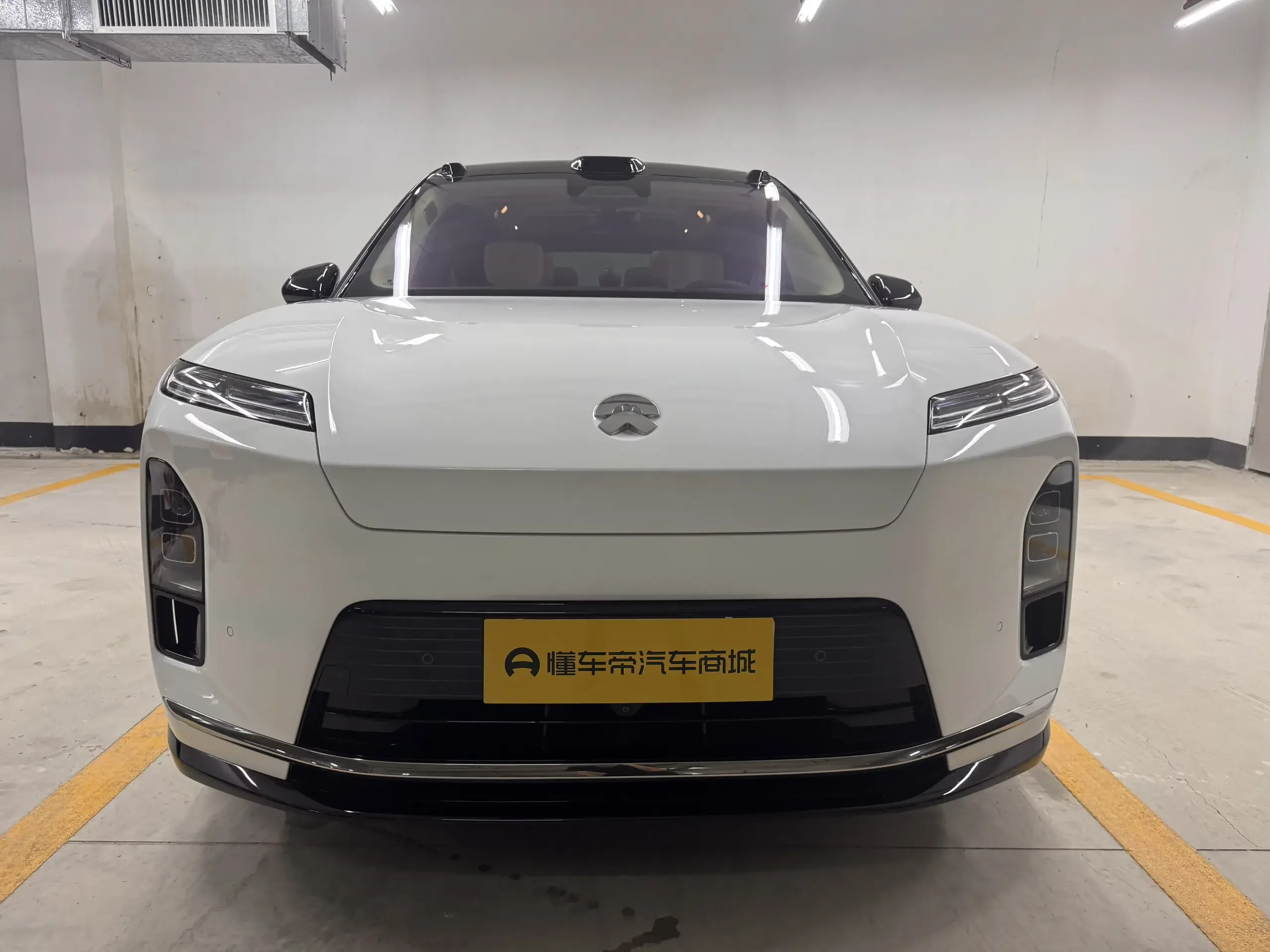 NIO ES8  из Китая
