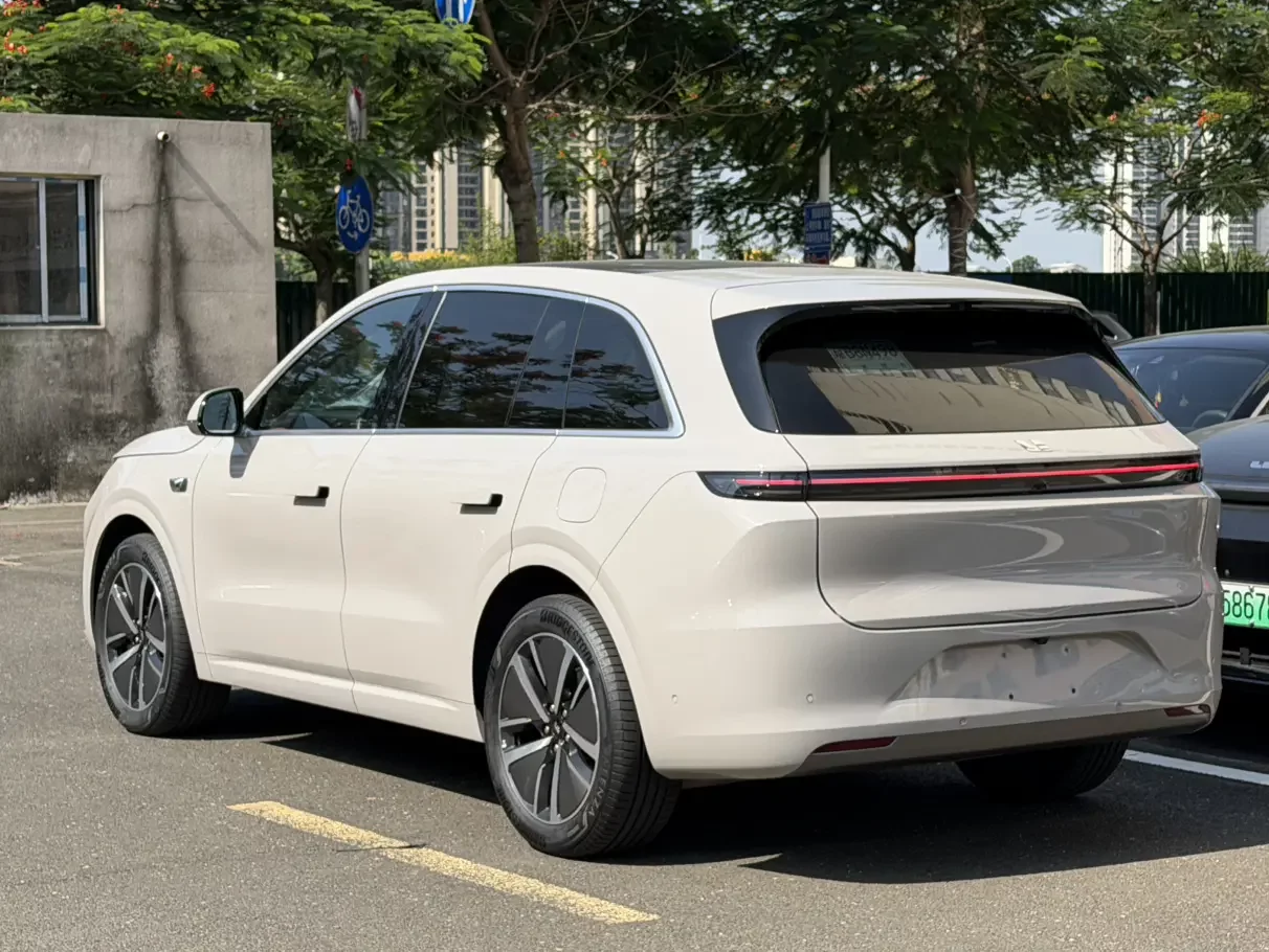 Lixiang L6