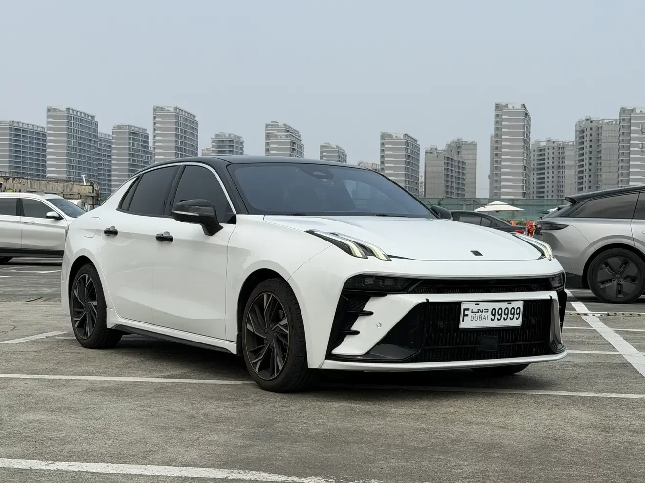Lynk & Co 03