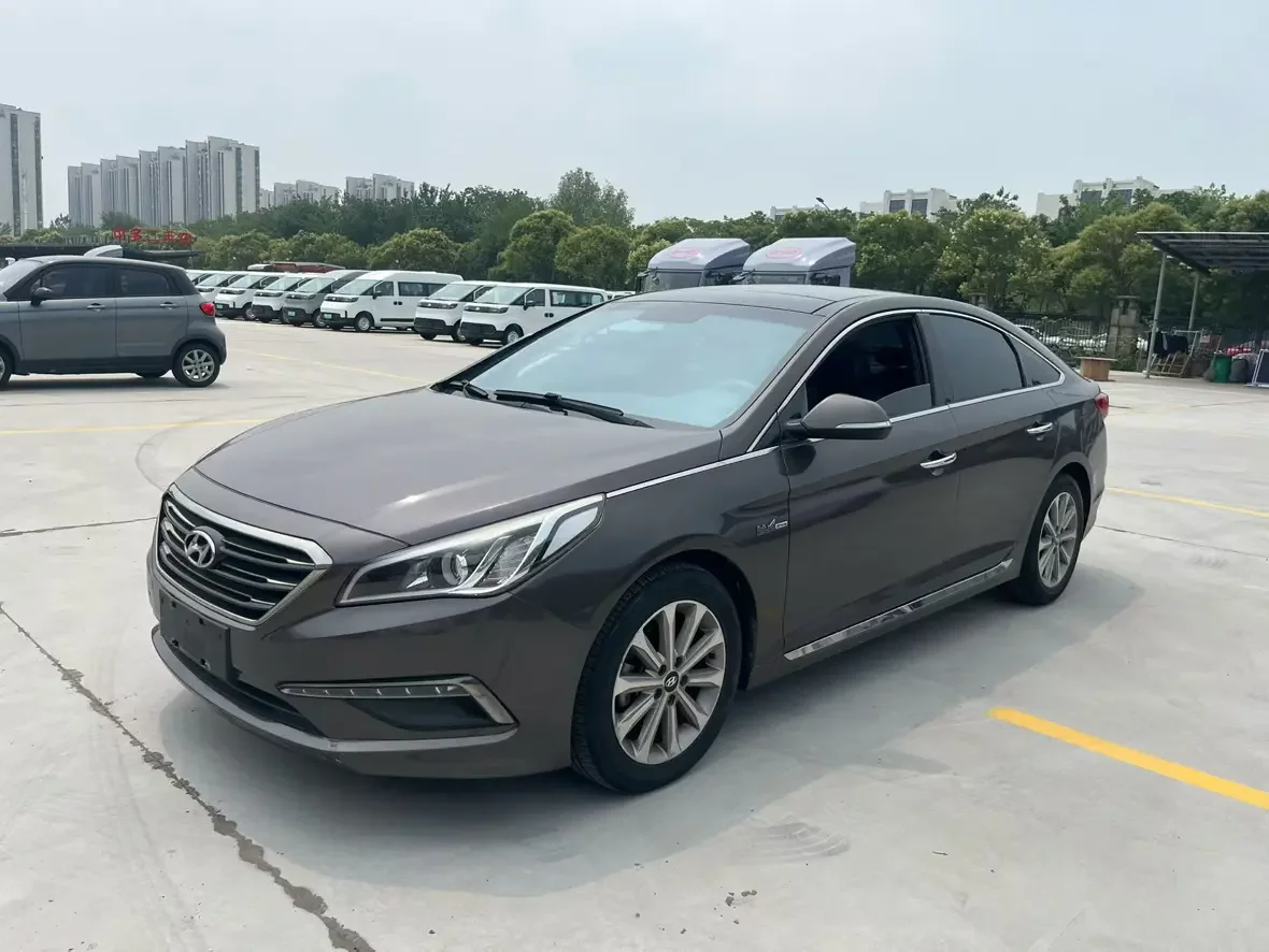 Hyundai sonata nine