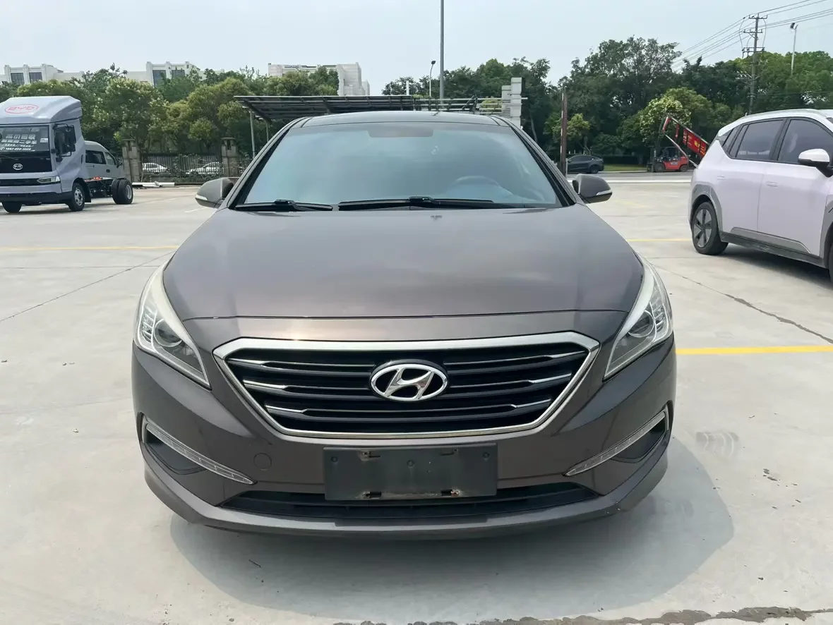 Hyundai sonata nine
