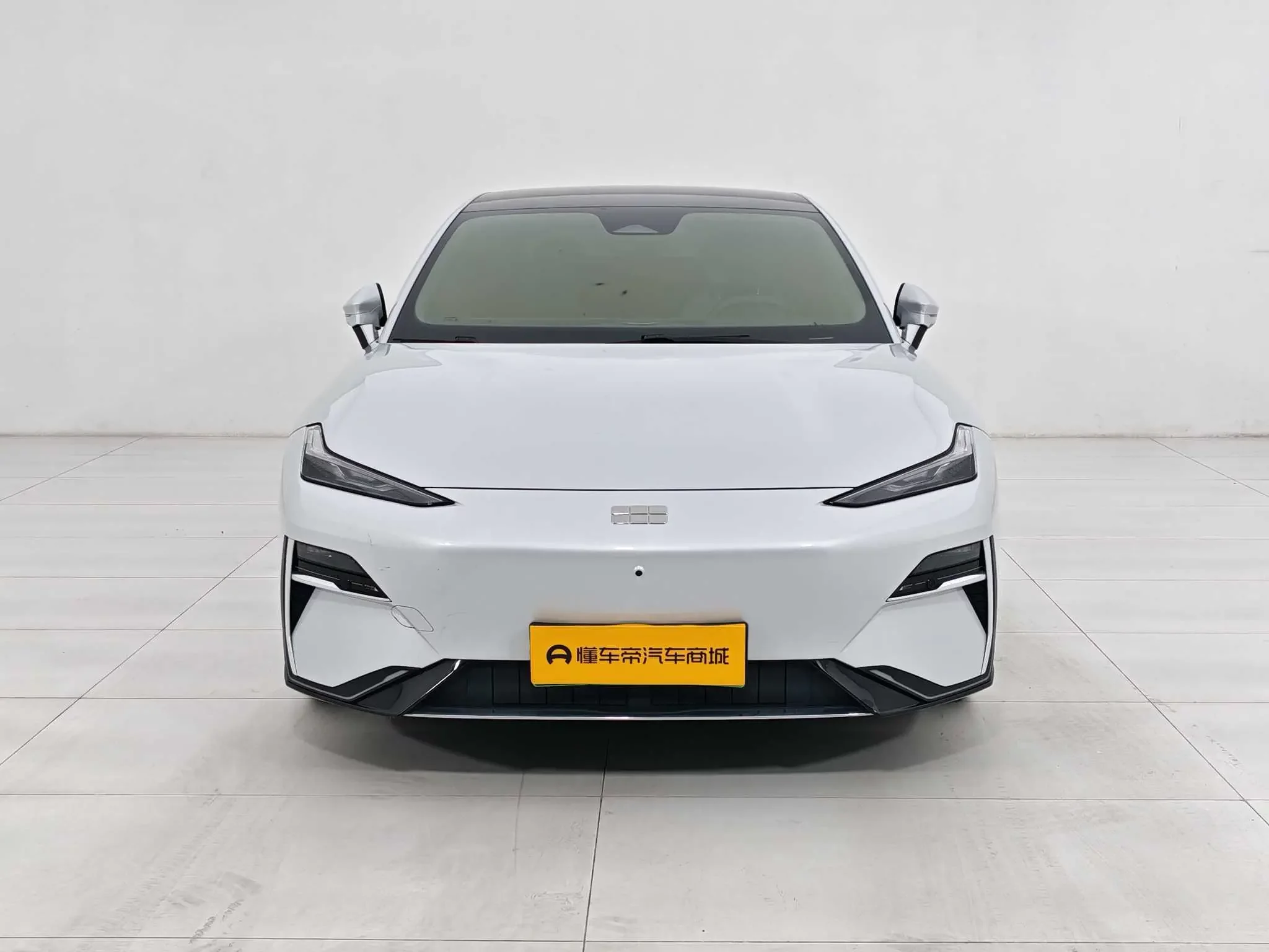 Geely Galaxy E8