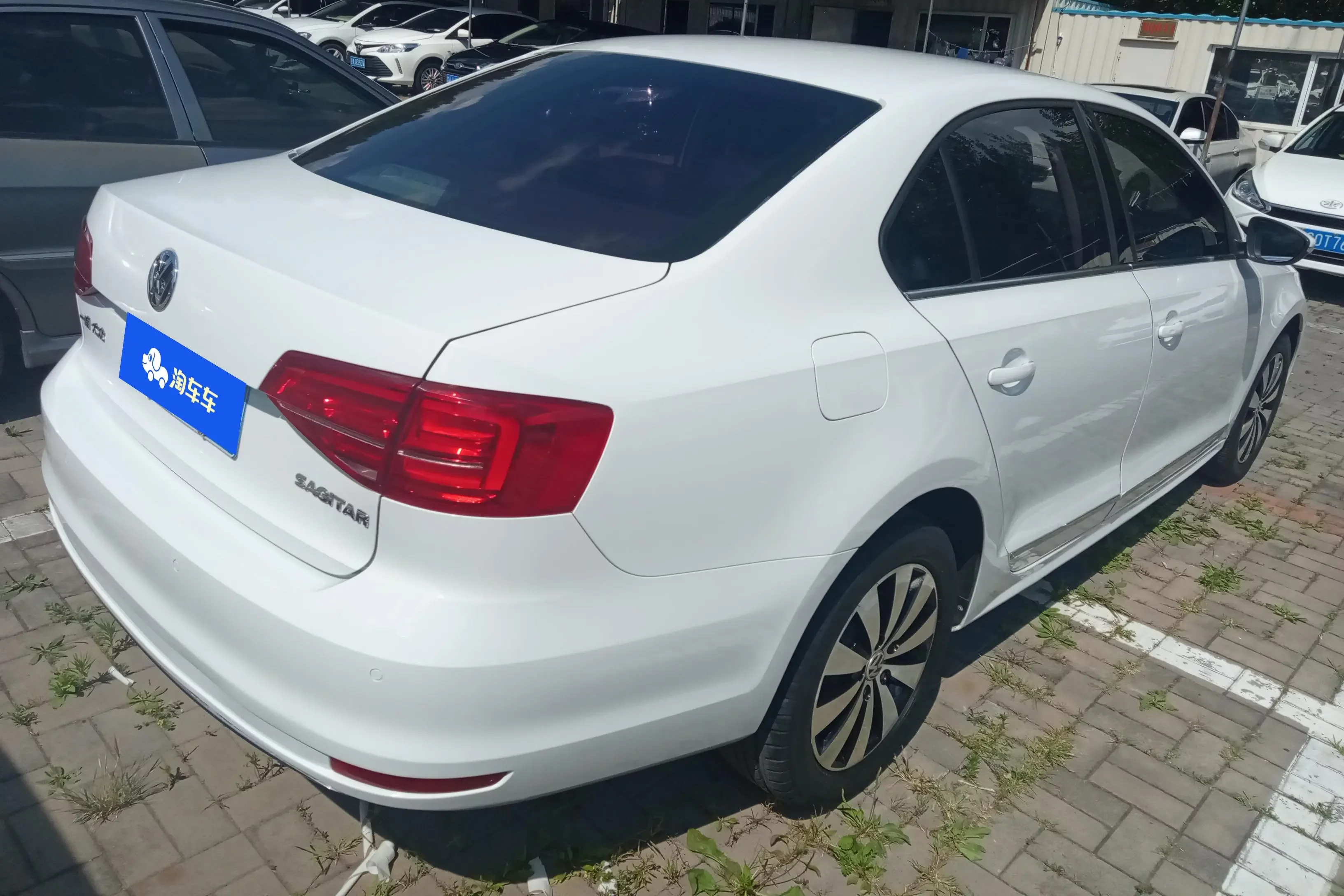 Volkswagen Sagitar