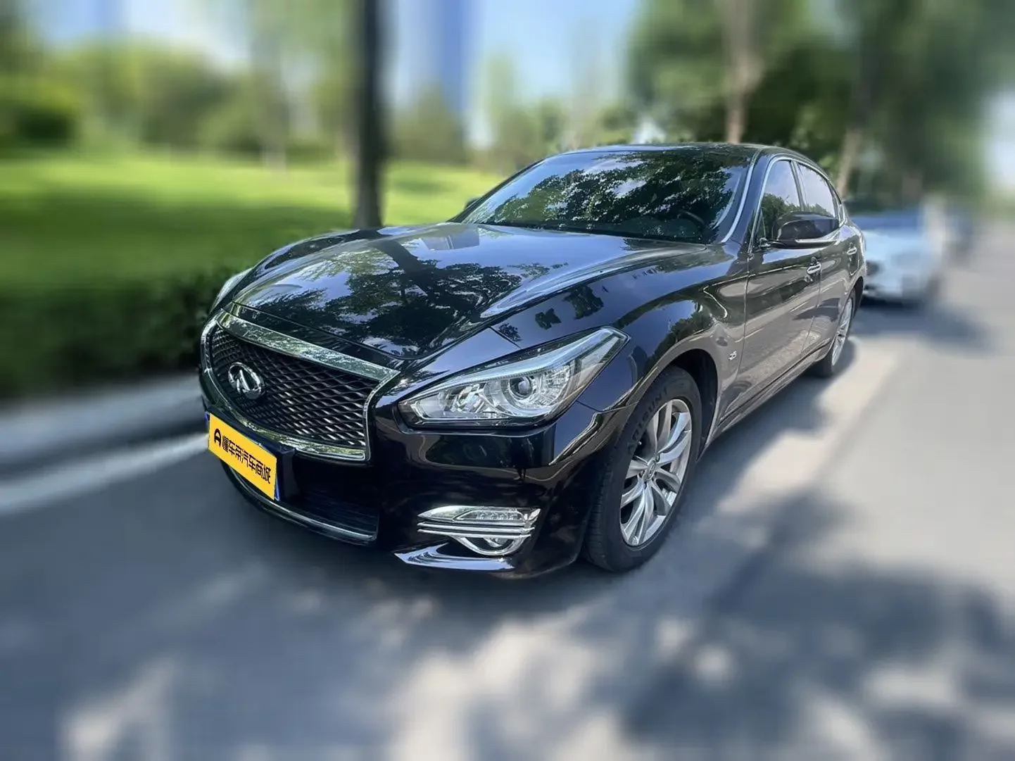 Infiniti Q70
