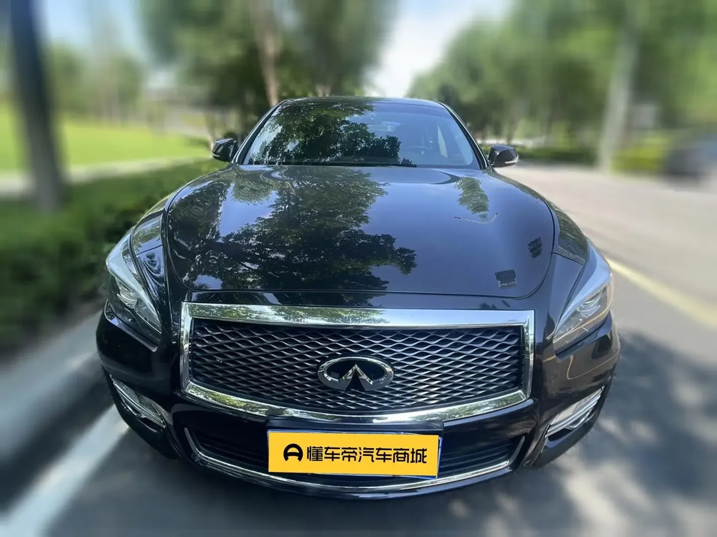 Infiniti Q70