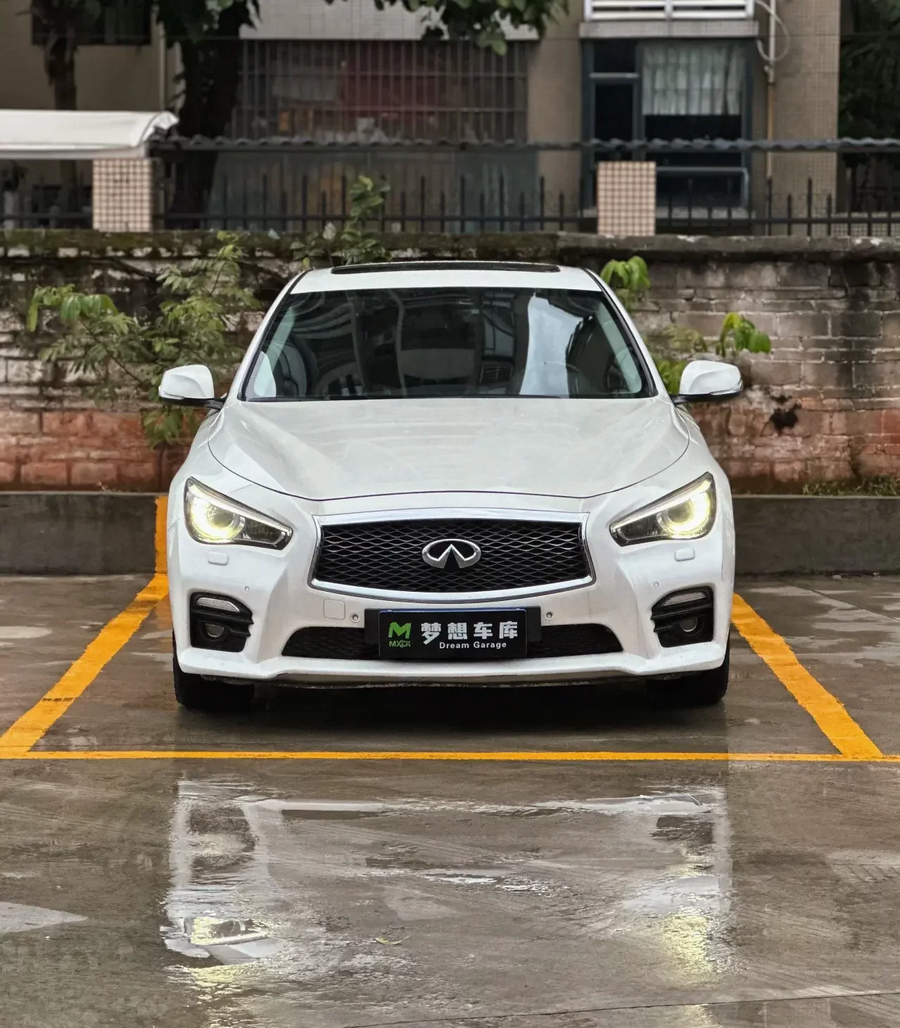 Infiniti Q50  из Китая