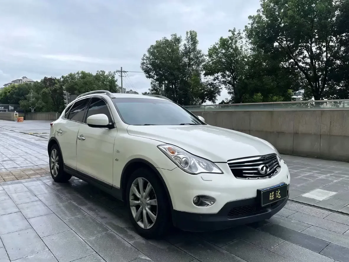 Infiniti QX50
