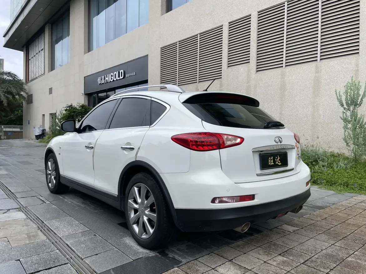 Infiniti QX50