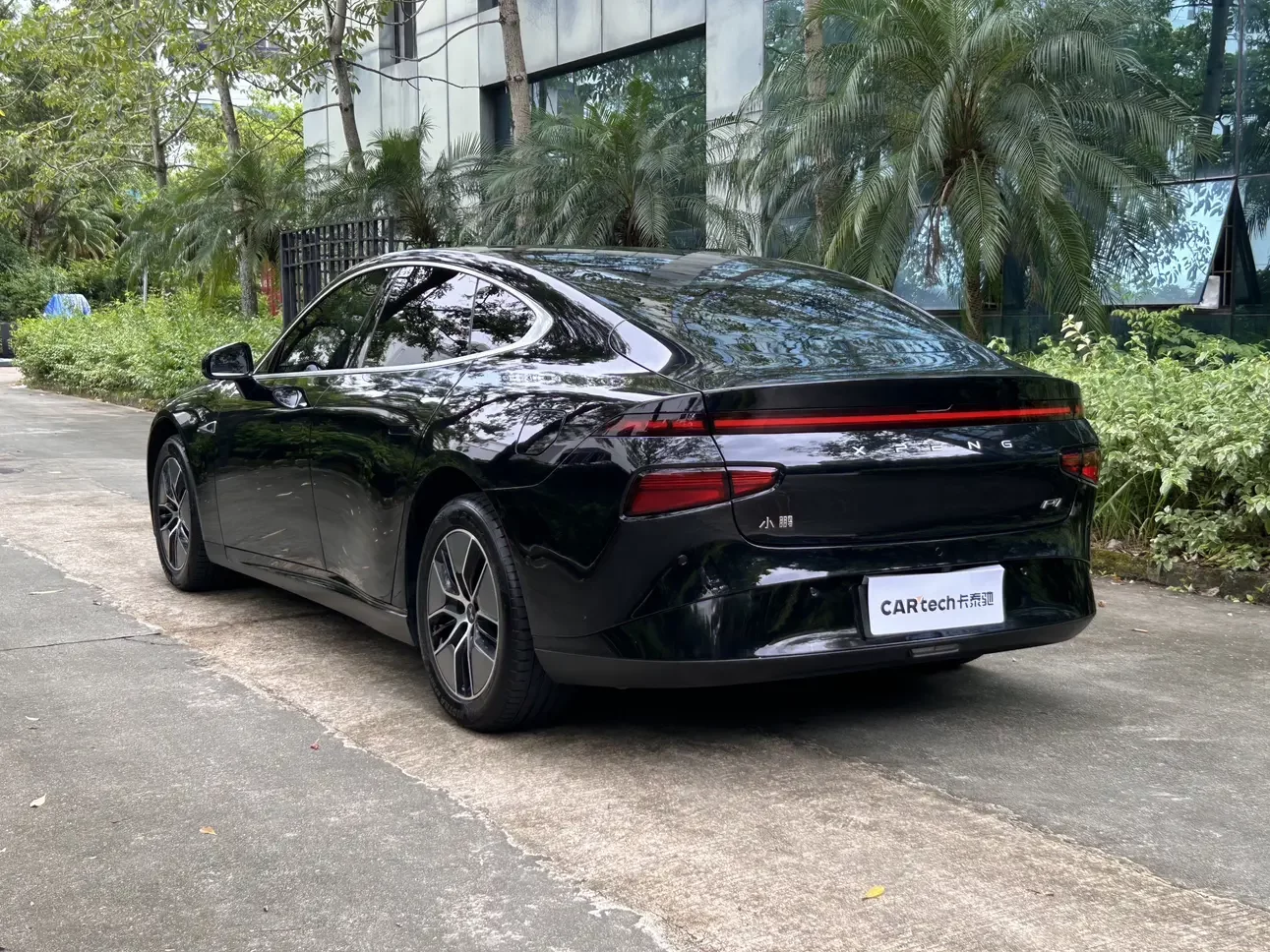 Xpeng P7