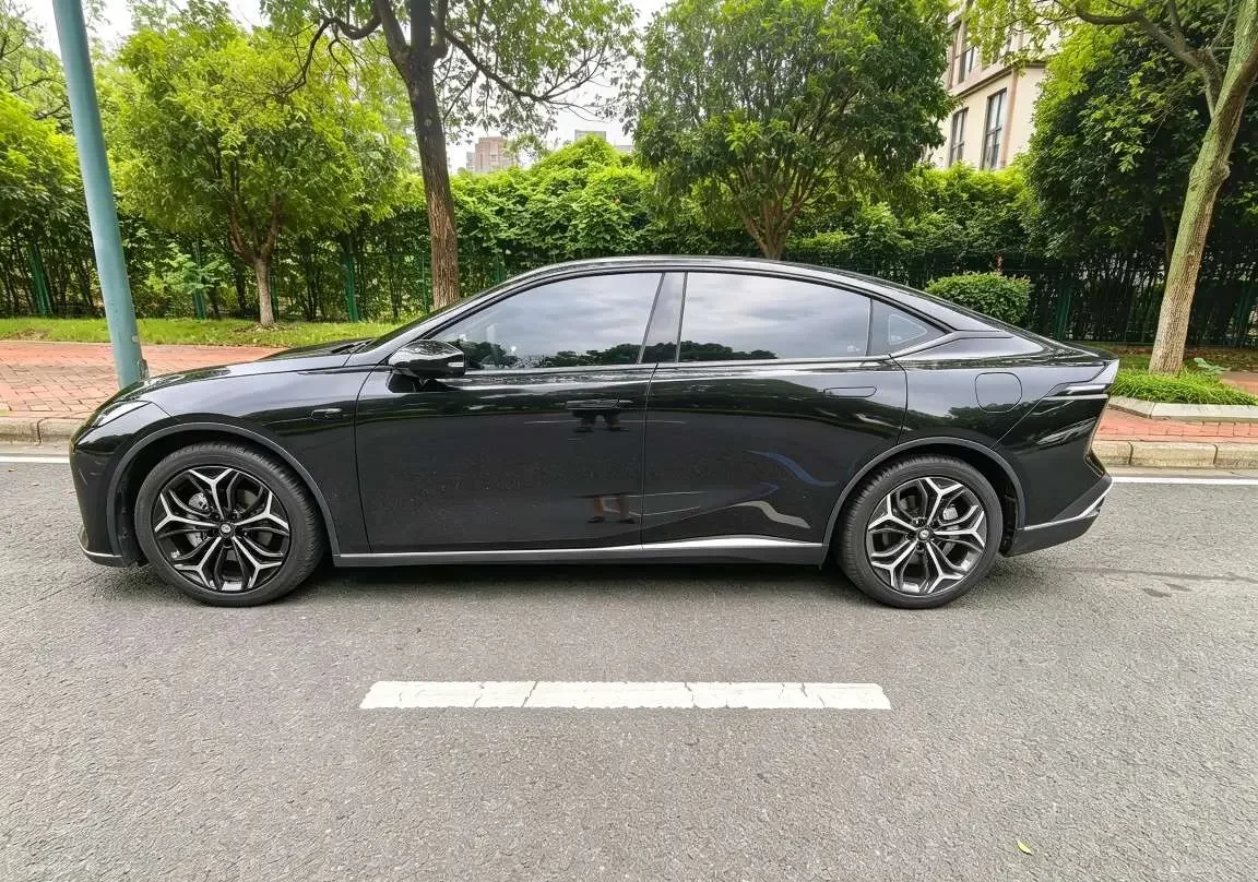 Deepal Dark blue SL03