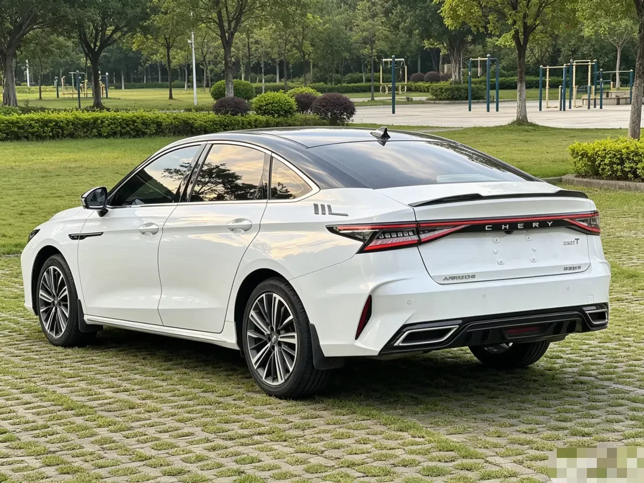 Chery Arrizo 8