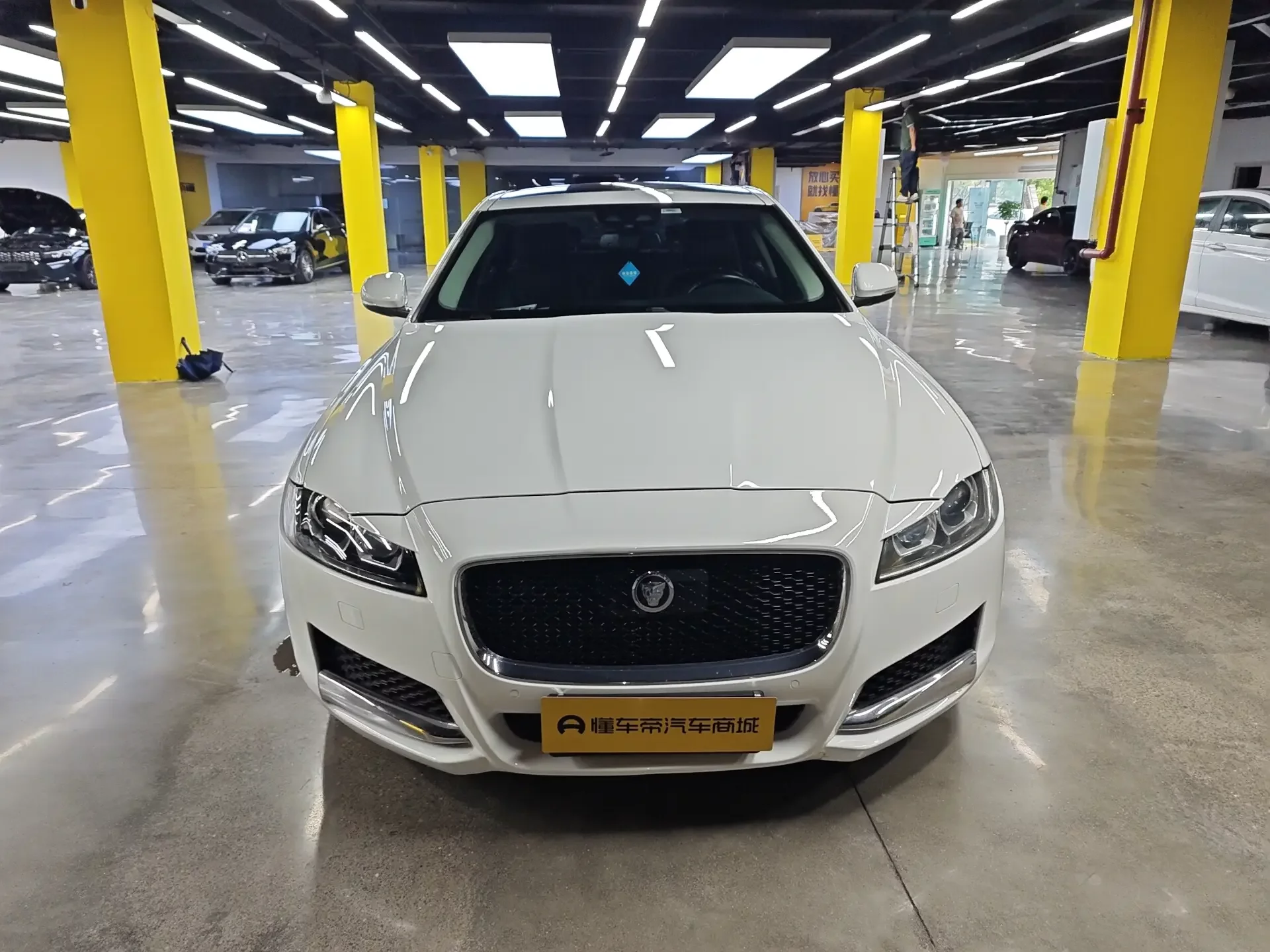 Jaguar XFL