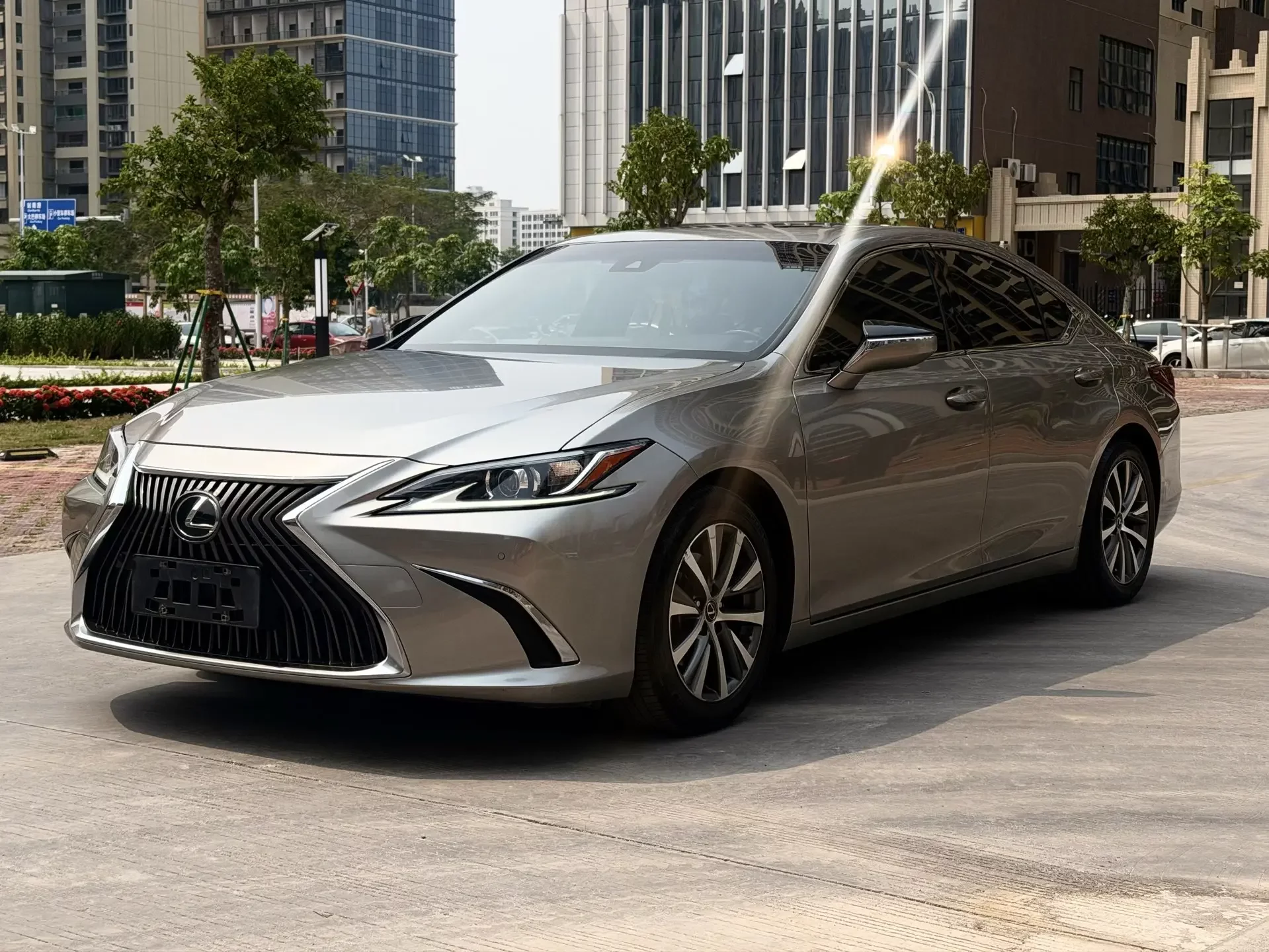Lexus ES
