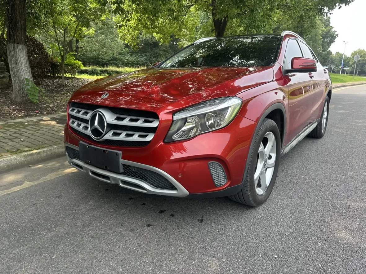 Mercedes-Benz GLA